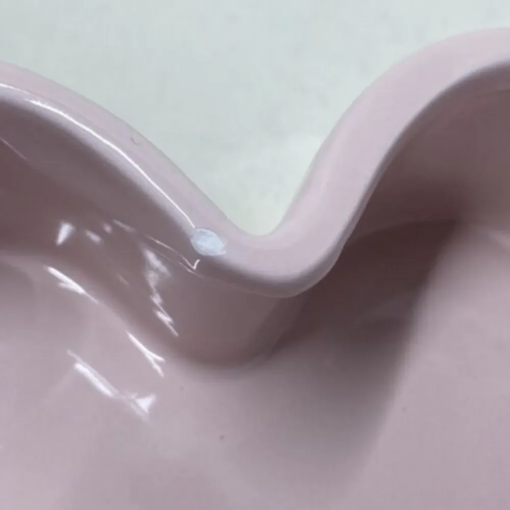 RAE Dunn HELLO PRETTY Ceramic Heart Shaped Box PINK- READ